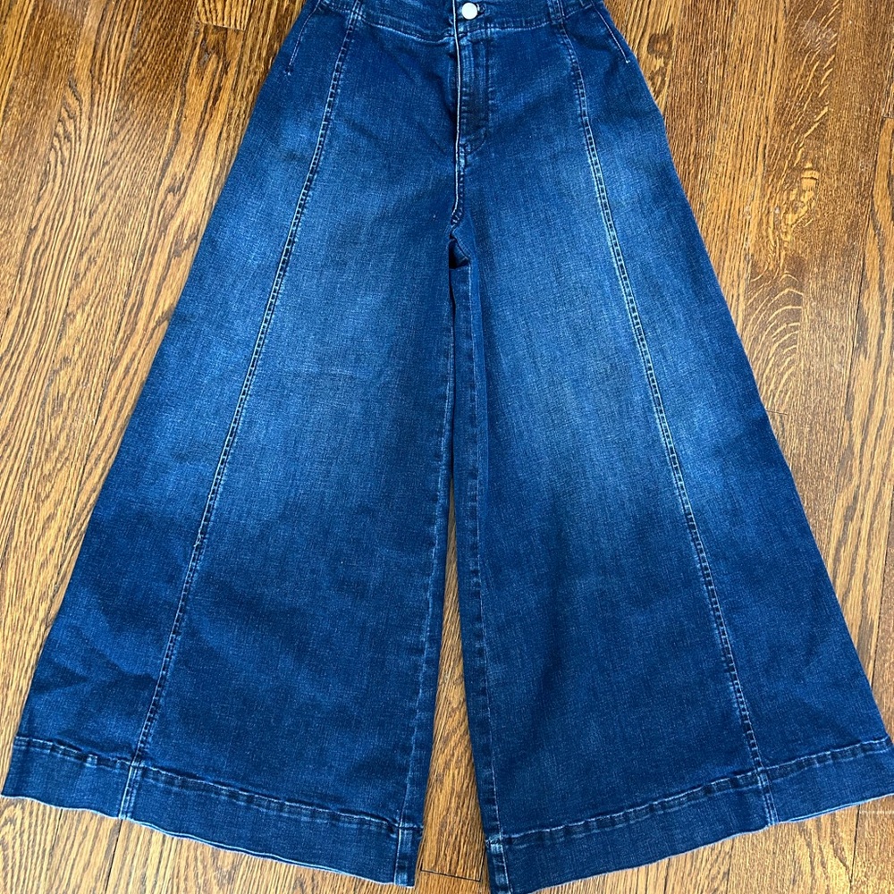 Wide-Leg Blue Jeans